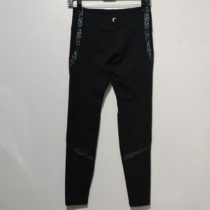Zyia active women's leggings size 4